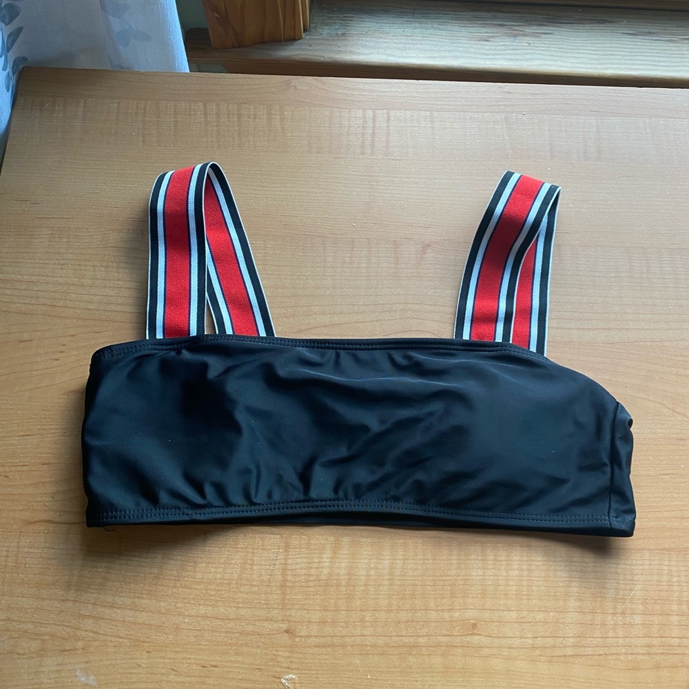 Black bikini top with red straps